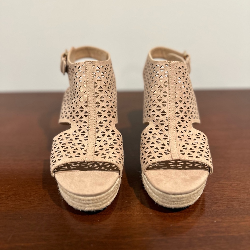 Women's Liz Claiborne Refined Comfort Peep-Toe Wedges